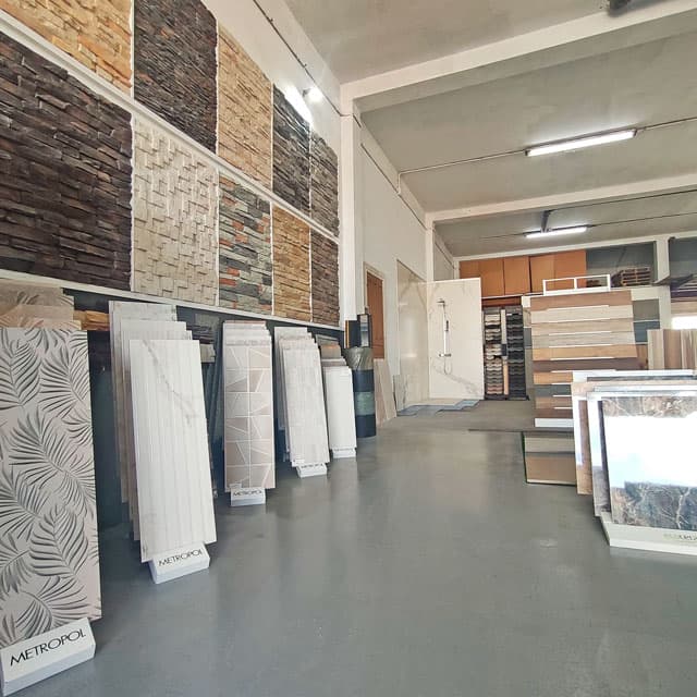 Comprar cerámica para cocinas, baños y jardines O Barco